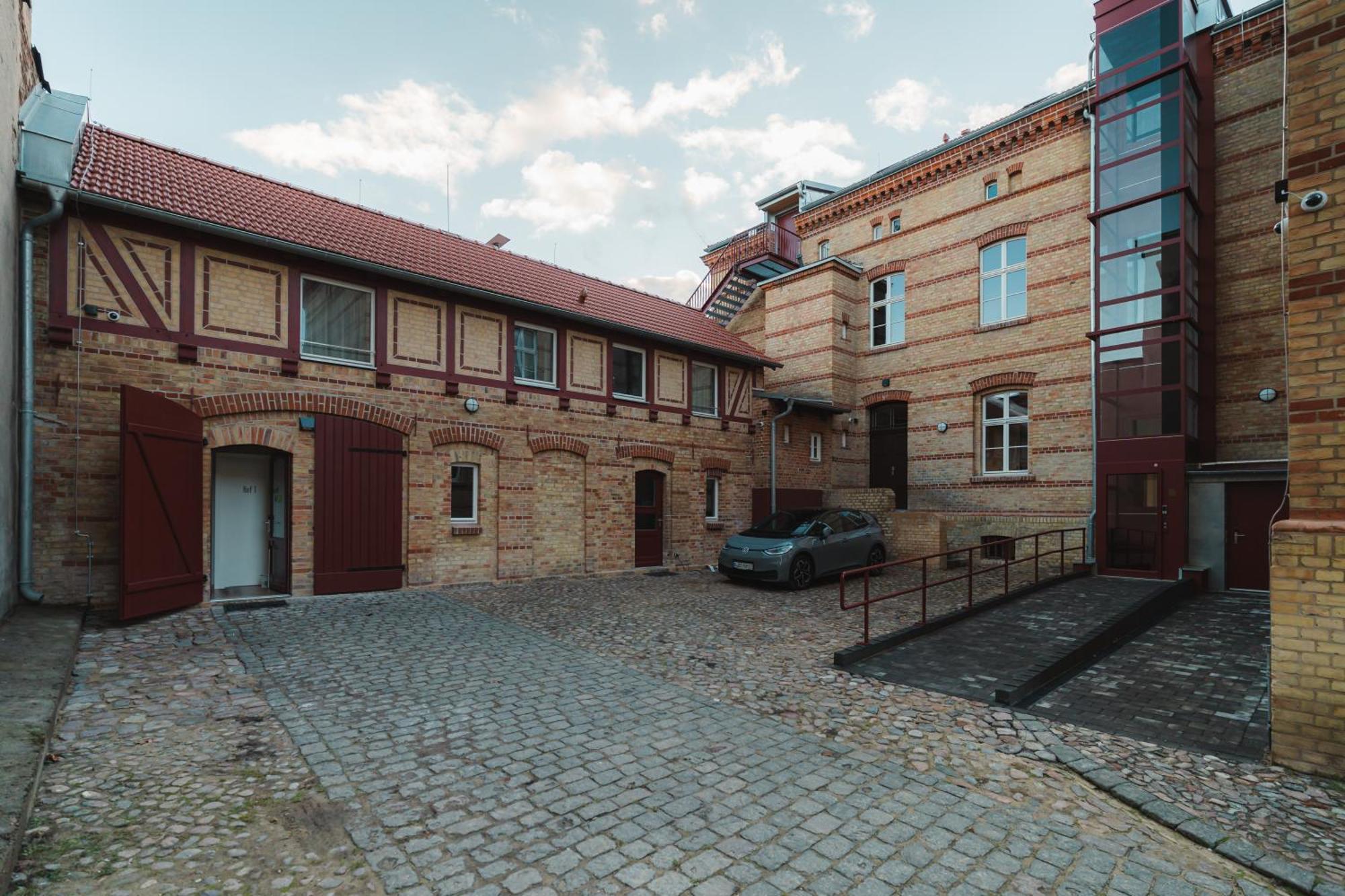 H24 Hotel Apartments Eberswalde Exterior photo